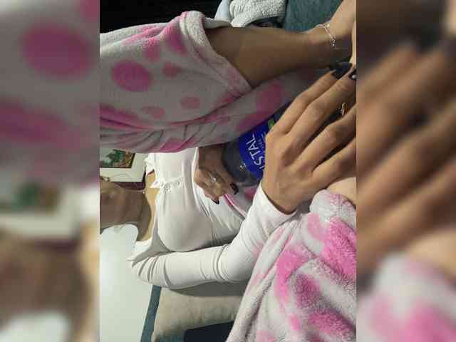 LucyRouse webcam