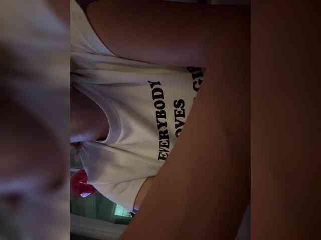 LucyRouse webcam