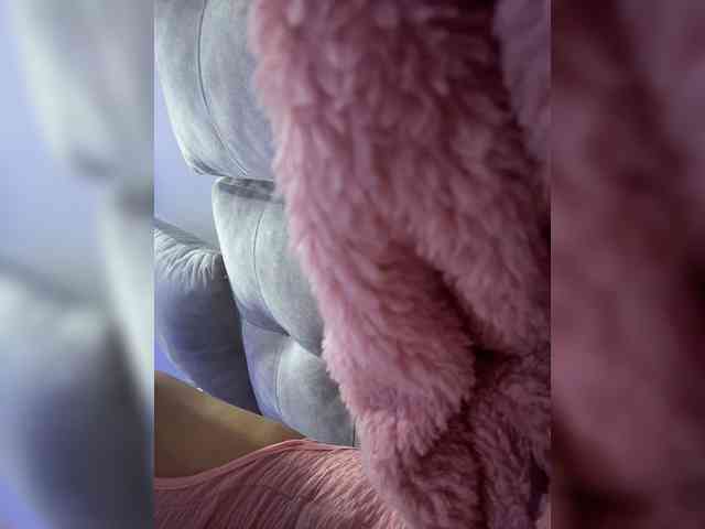 LucyRouse webcam