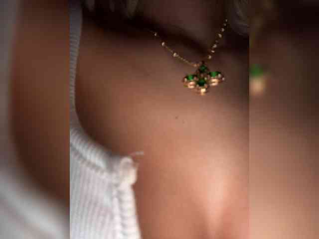 LucyRouse webcam
