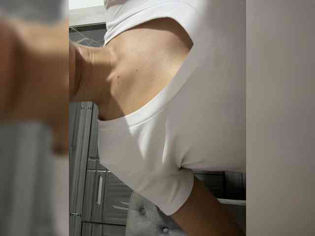 LucyRouse webcam