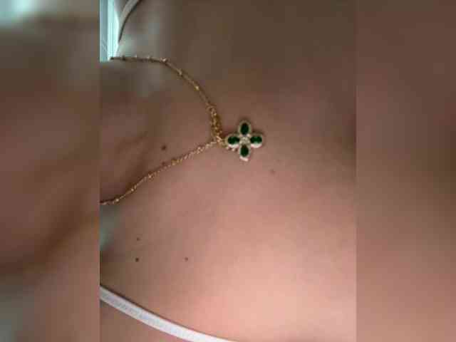 LucyRouse webcam