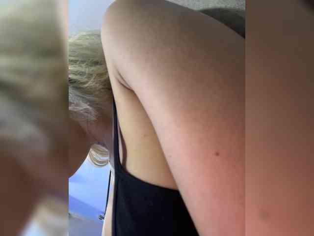 LucyRouse webcam