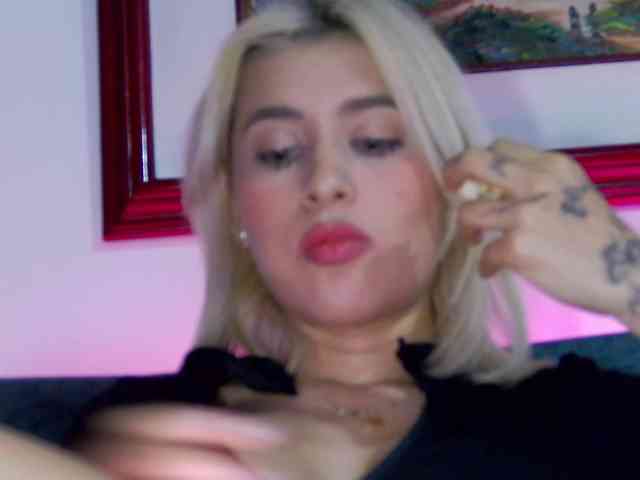 LucyRouse webcam