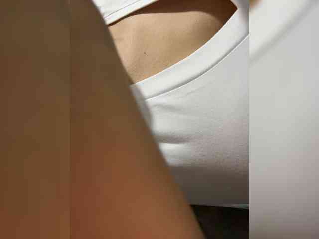 LucyRouse webcam
