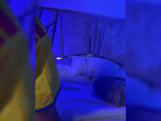 LucyRouse webcam
