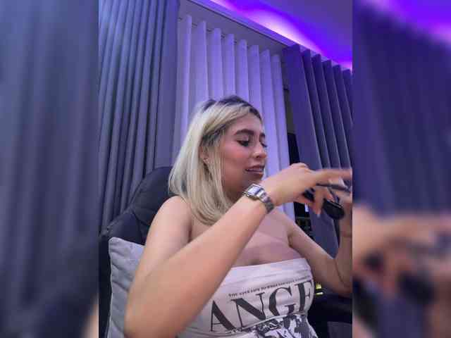 LucyRouse webcam