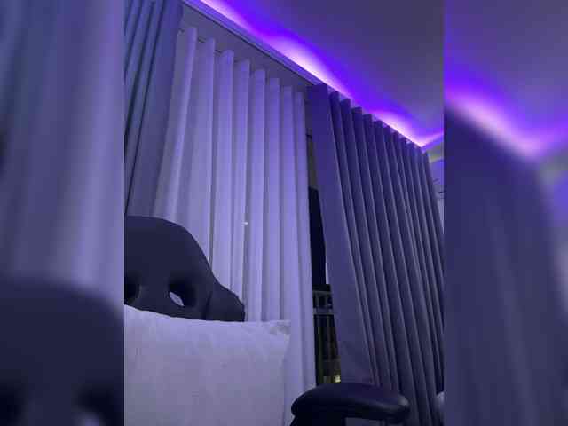 LucyRouse webcam