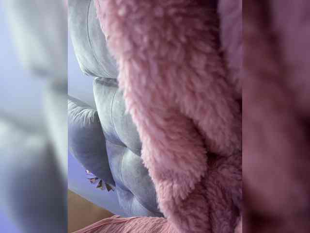 LucyRouse webcam