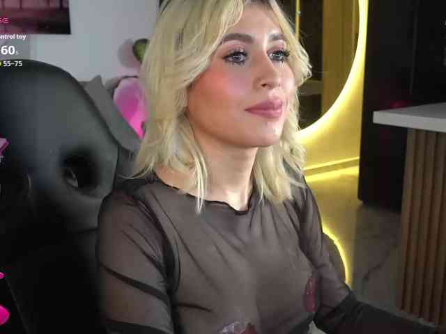 LucyRouse webcam