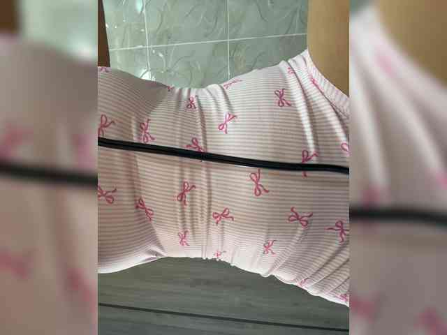 LucyRouse webcam