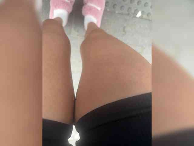 LucyRouse webcam