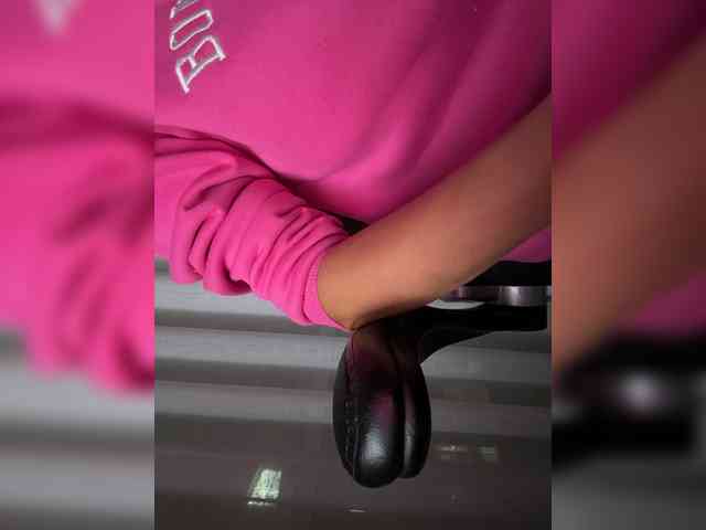 LucyRouse webcam