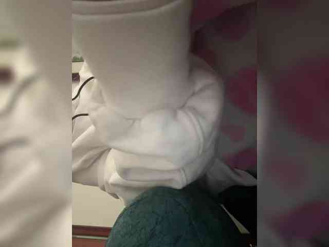 LucyRouse webcam