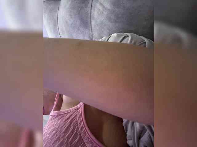 LucyRouse webcam