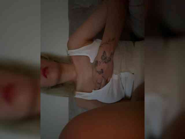 LucyRouse webcam