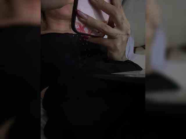 LucyRouse webcam