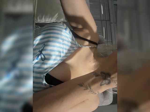 LucyRouse webcam