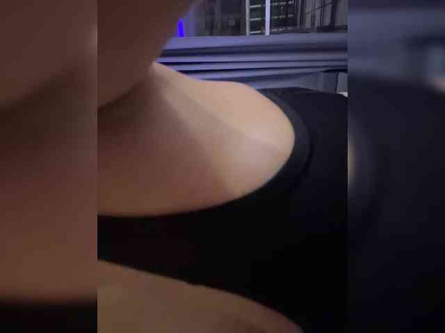 LucyRouse webcam