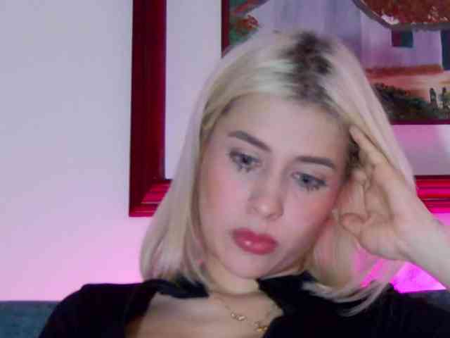 LucyRouse webcam