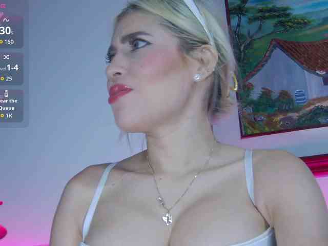 LucyRouse webcam