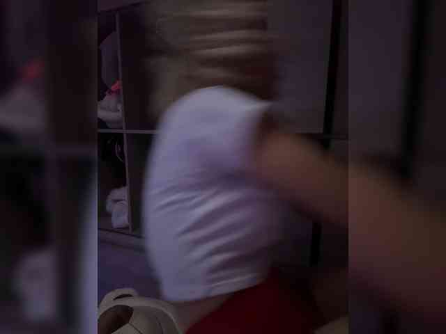 LucyRouse webcam