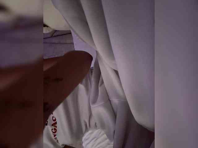 LucyRouse webcam