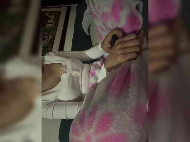 LucyRouse webcam
