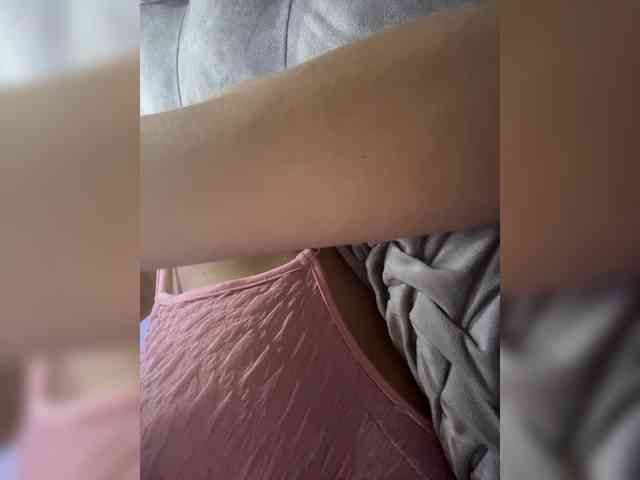 LucyRouse webcam