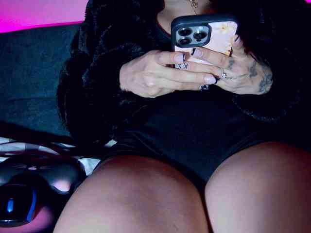 LucyRouse webcam