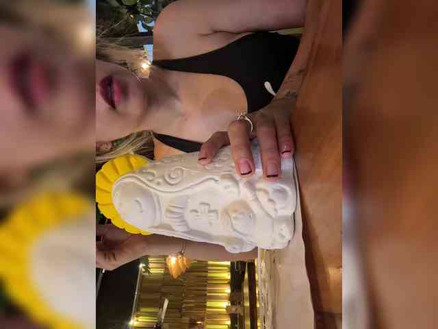 LucyRouse webcam