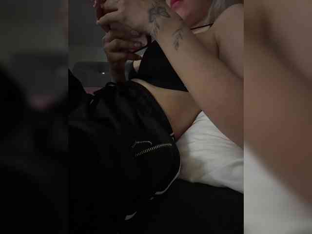 LucyRouse webcam