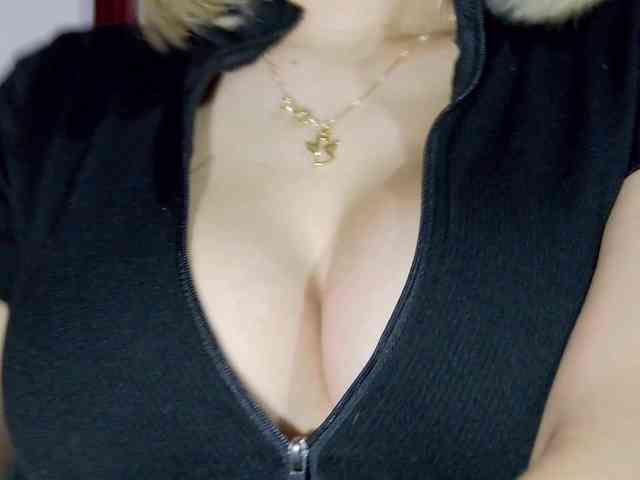 LucyRouse webcam