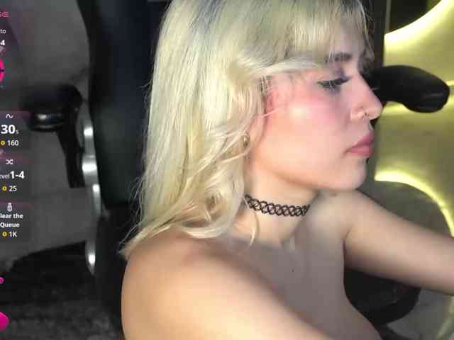 LucyRouse webcam