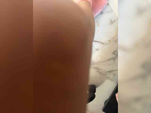LucyRouse webcam
