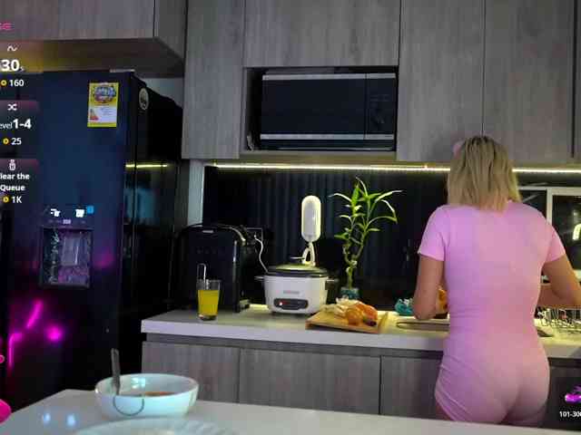 LucyRouse webcam