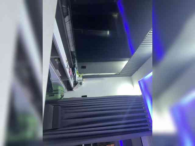 LucyRouse webcam