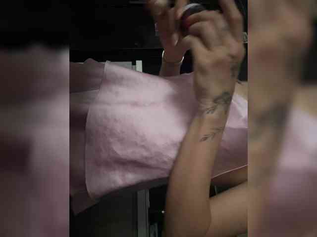 LucyRouse webcam