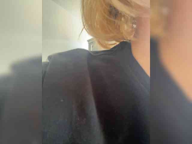 LucyRouse webcam