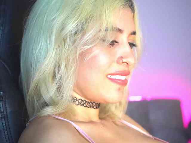 LucyRouse webcam