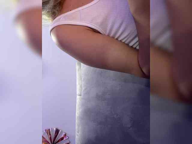 LucyRouse webcam