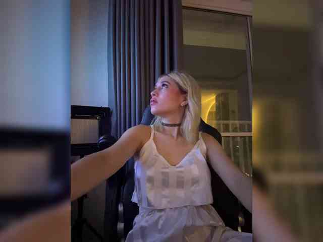 LucyRouse webcam