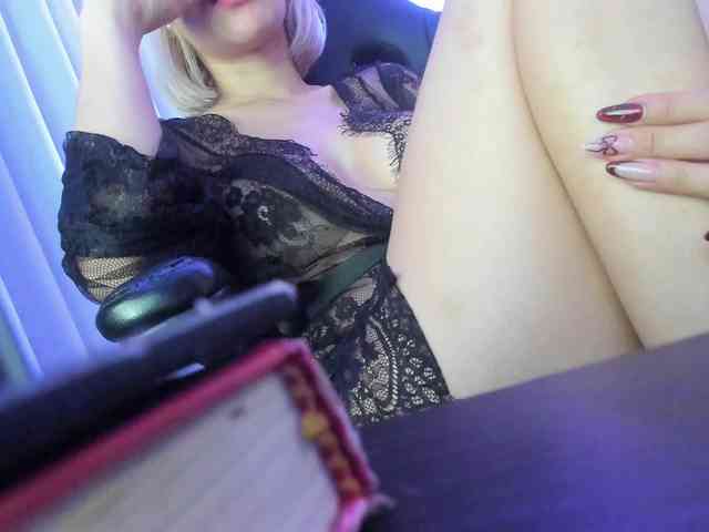 LucyRouse webcam