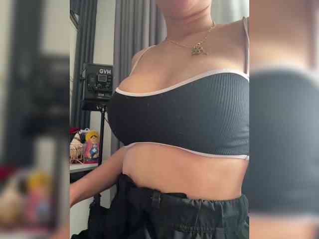 LucyRouse webcam