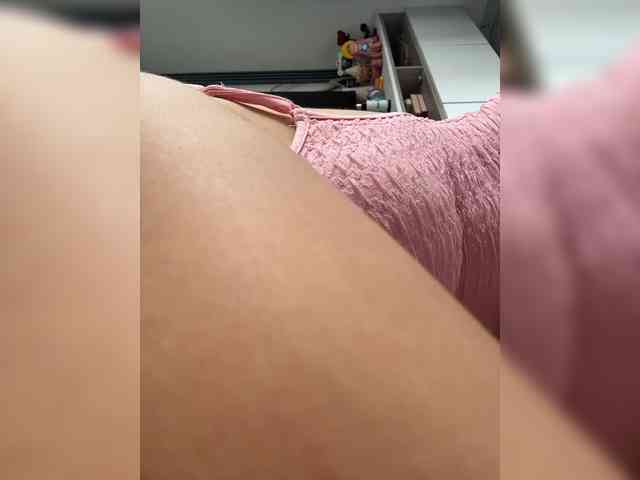 LucyRouse webcam