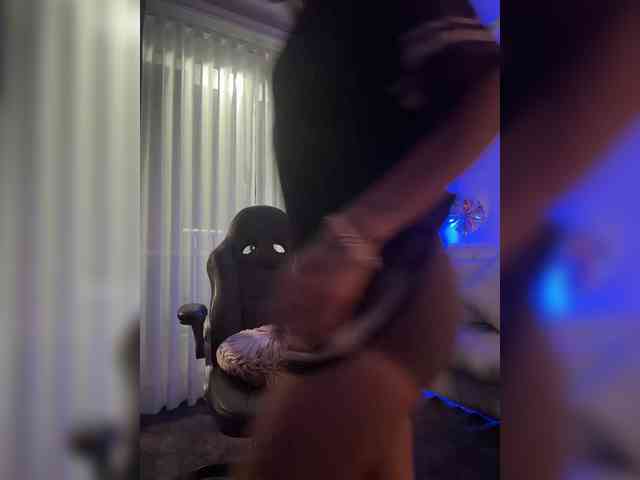 LucyRouse webcam