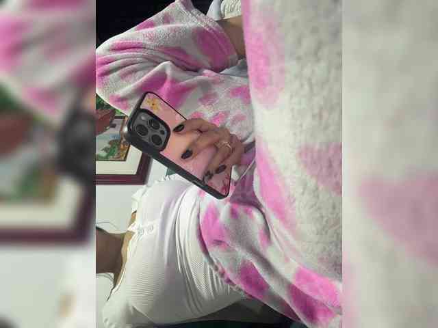 LucyRouse webcam