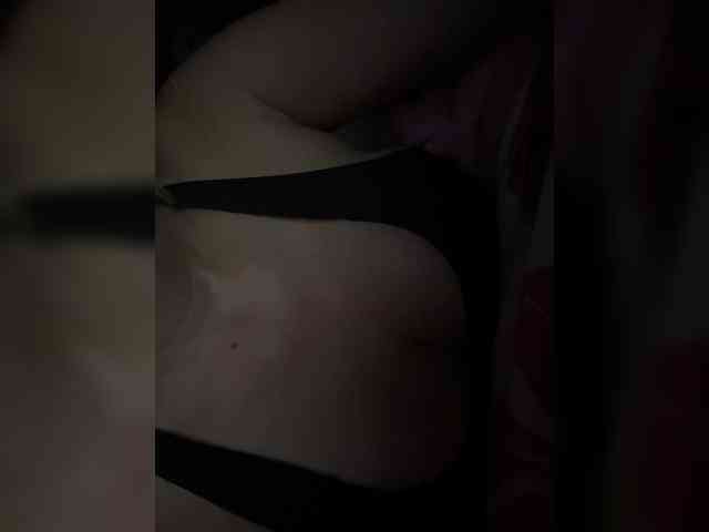 LucyRouse webcam