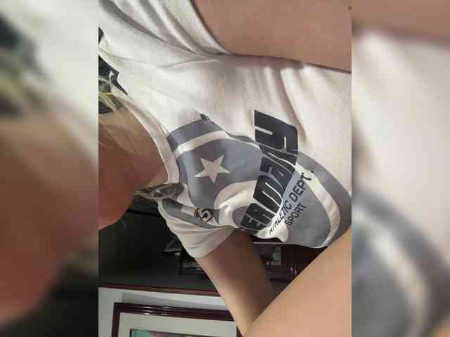 LucyRouse webcam