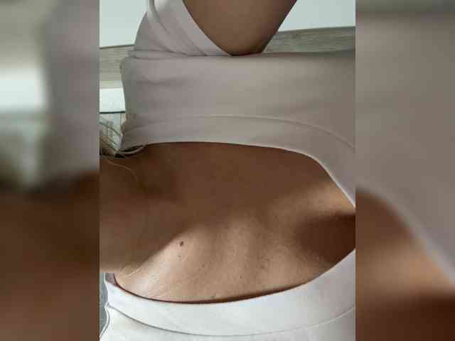 LucyRouse webcam